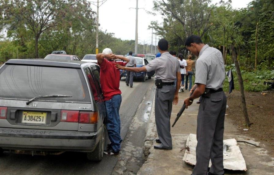 Un 42.6% de los dominicanos percibe que su barrio es seguro
