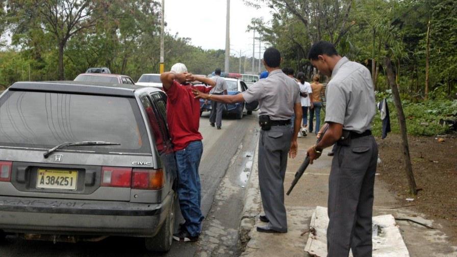 Un 42.6% de los dominicanos percibe que su barrio es seguro