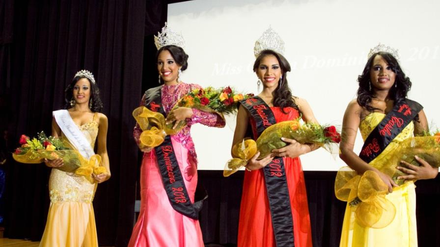Coronan Miss Cayena Dominicana Coronan Miss Cayena Dominicana