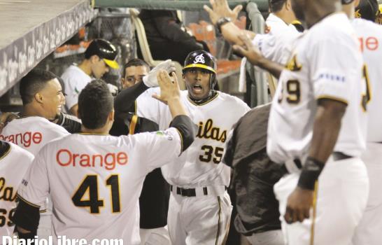 Lorenzo Barceló permite que las Águilas Cibaeñas vean a linda en la serie final