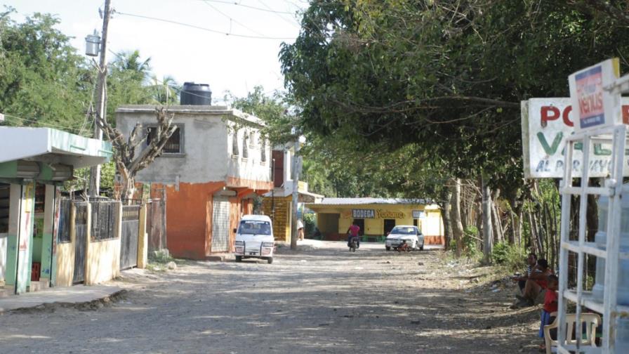Gente de Mata San Juan habla poco de los dólares