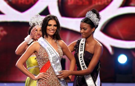 Destituyen a Miss RD Universo 2012 porque estuvo casada