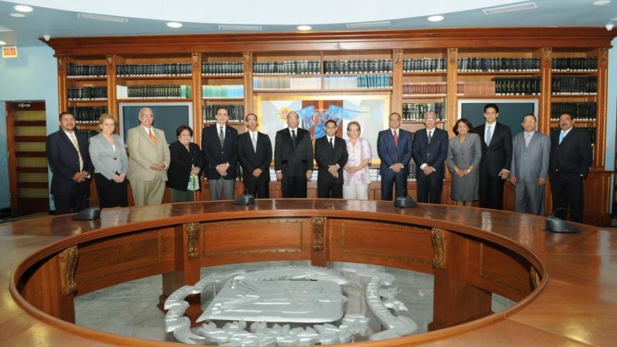 El pleno de la SCJ ratifica ascenso de 110 jueces