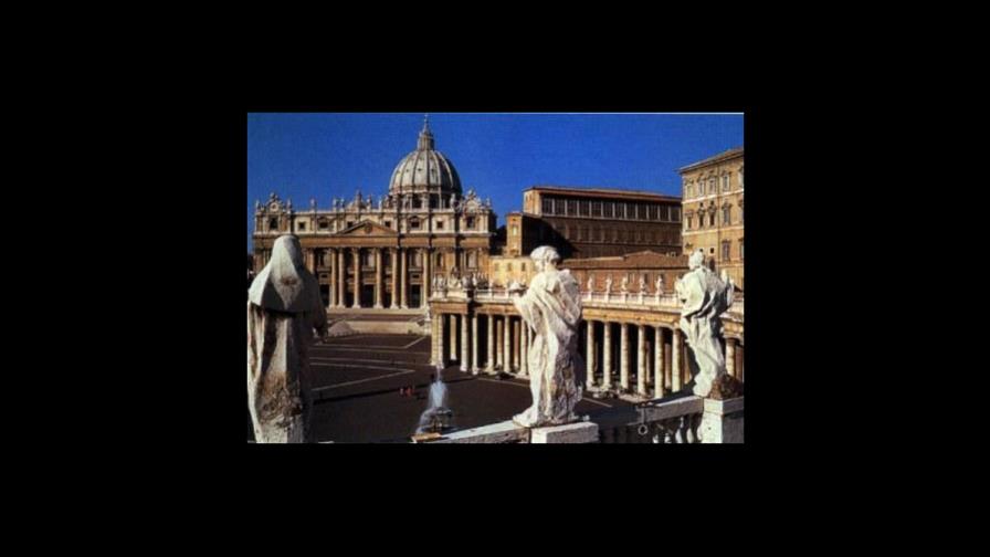 Arrestan a allegado al Vaticano por documentos secretos