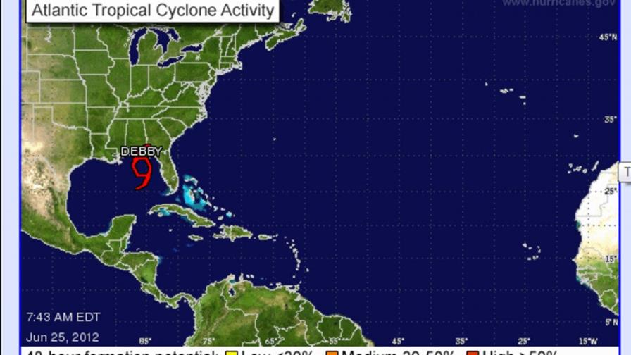 Debby continúa hoy en el noreste del Golfo de México