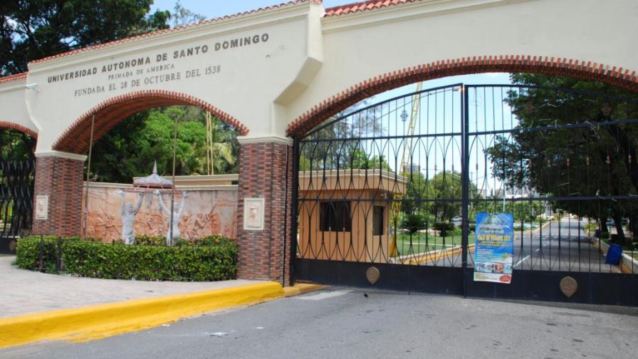 La UASD reanuda labores a las 6:00 de la mañana