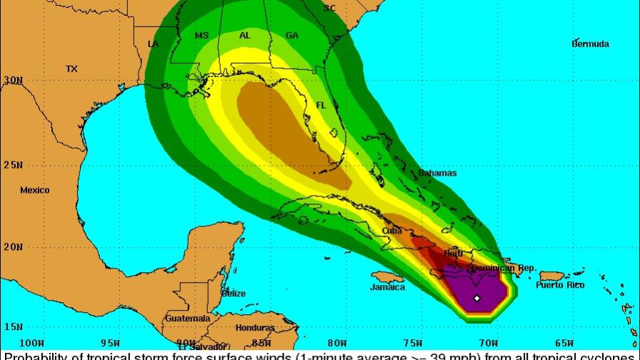 Isaac sigue fortaleciéndose próximo a la península de Barahona