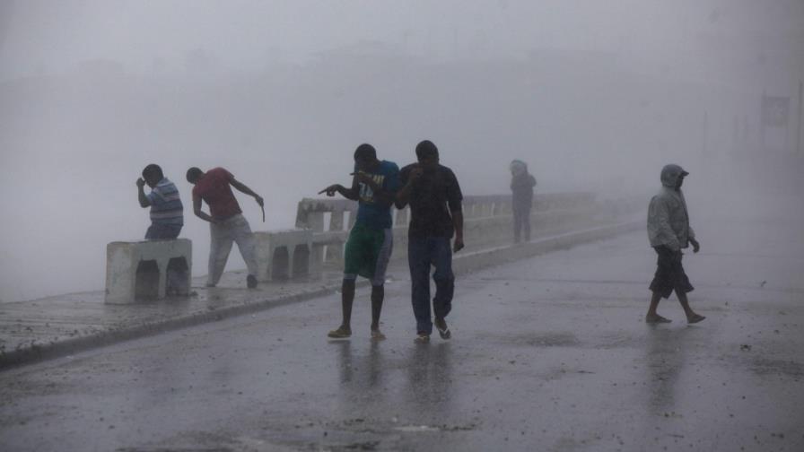 Diez comunidades aisladas, varios puentes dañados y 3,138 desplazados por lluvias