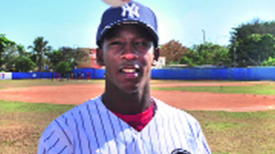 Aprueban el contrato de Juan Carlos Paniagua