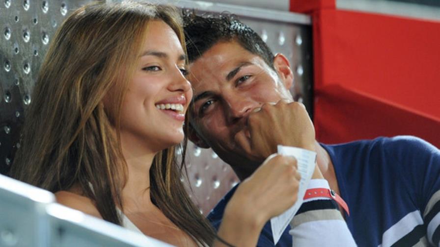 Ronaldo le sacó los pies a Irina Shayk