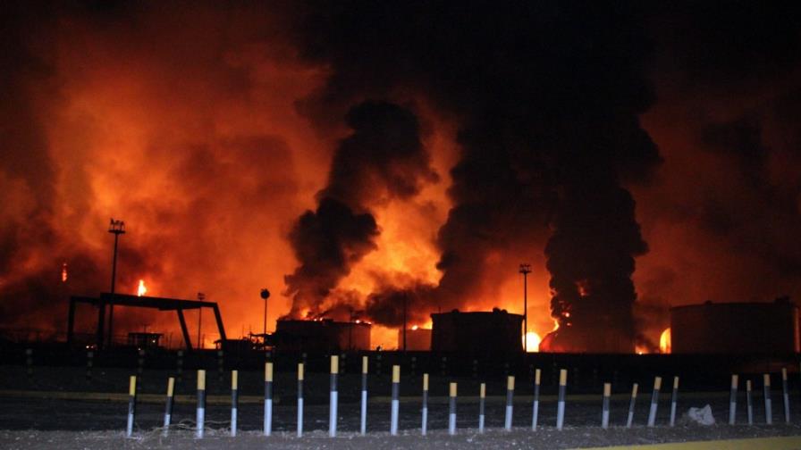 Duelo nacional en Venezuela por 26 muertos en explosión de refinería