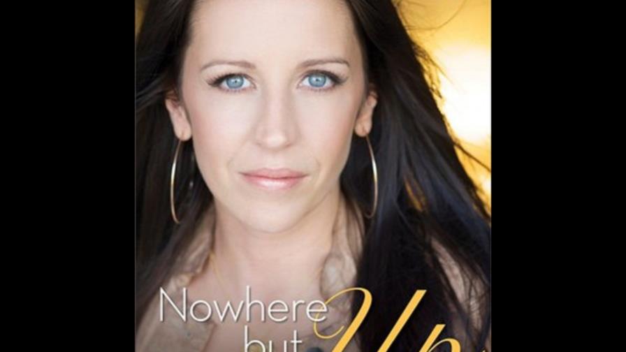 La madre de Justin Bieber escribe sobre su doloroso pasado