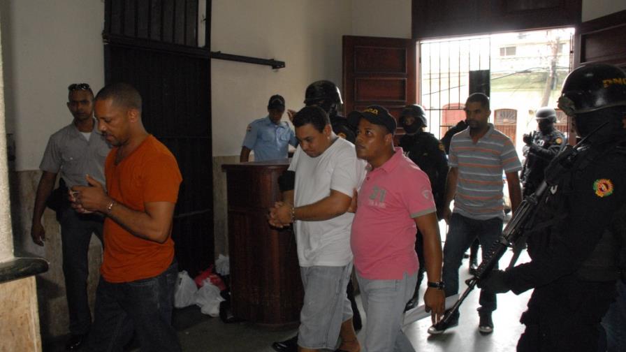 Envían a prisión a tres de cinco acusados de traficar con 950 kilos de cocaína