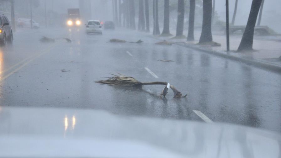 115 desplazados por Sandy, que ya es huracán