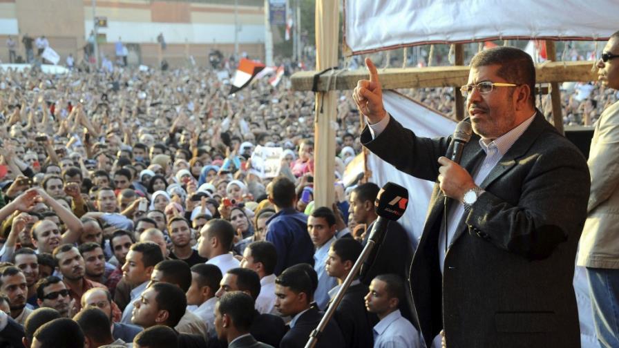 El Baradei ve peligro de una guerra civil en Egipto