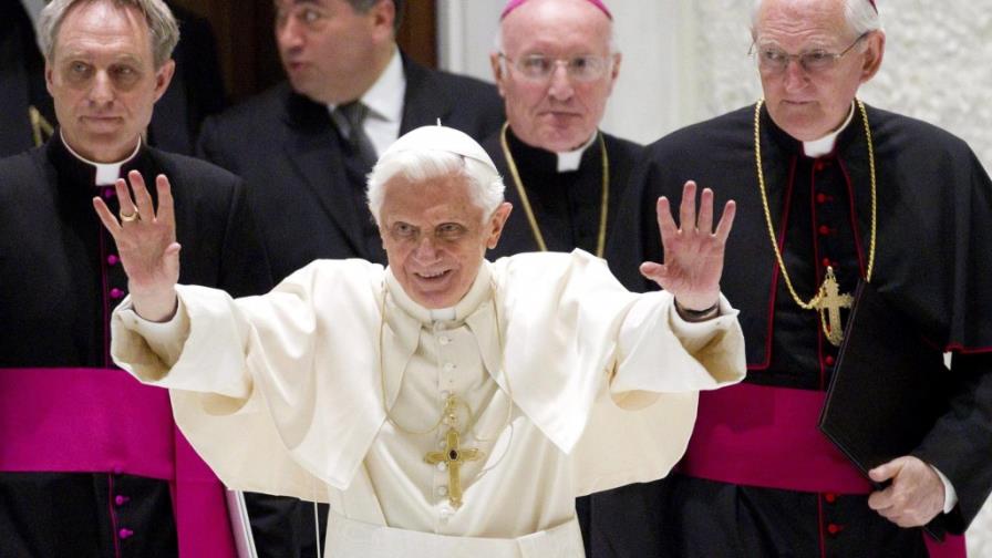 El papa oficia misa de Nochebuena