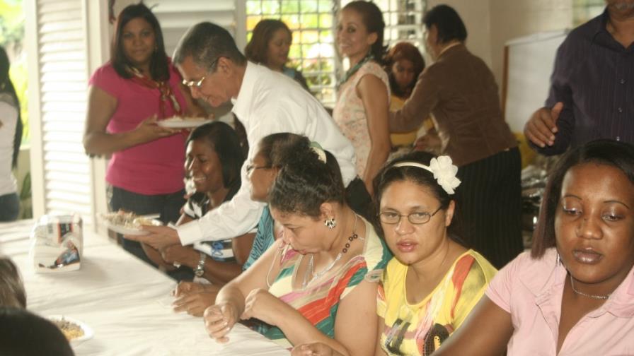 Feda agasaja a discapacitados del Centro el Arca