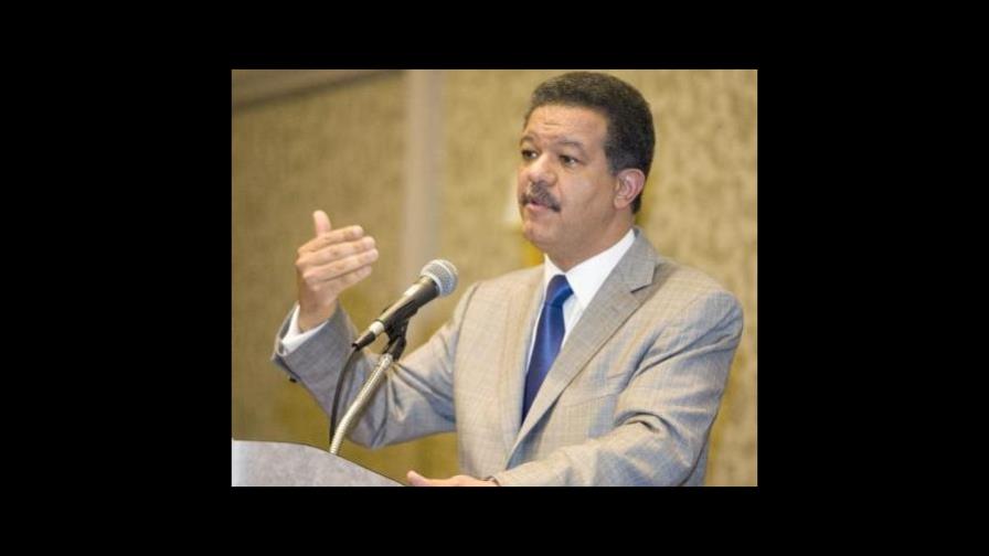 Leonel dice gracias a héroes de la gesta RD goza de paz y estabilidad