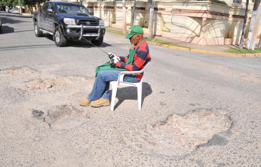 Repararán calles y drenaje de Santo Domingo Este