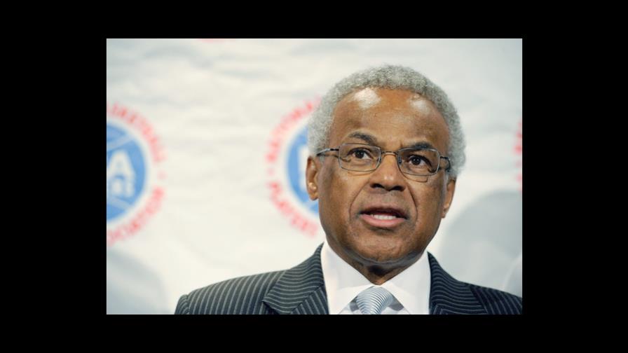 Presidente del sindicato de la NBA en un lío por negocios