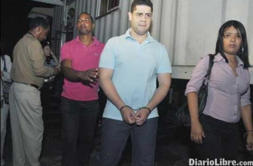 Envían a juicio de fondo a cuatro acusados de robar avión de El Higüero