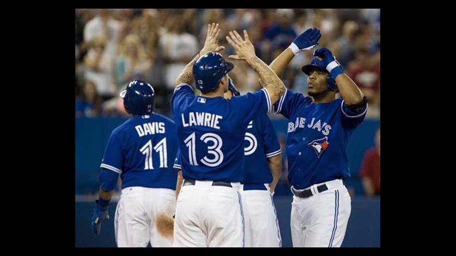Edwin Encarnación comanda los bates de Toronto