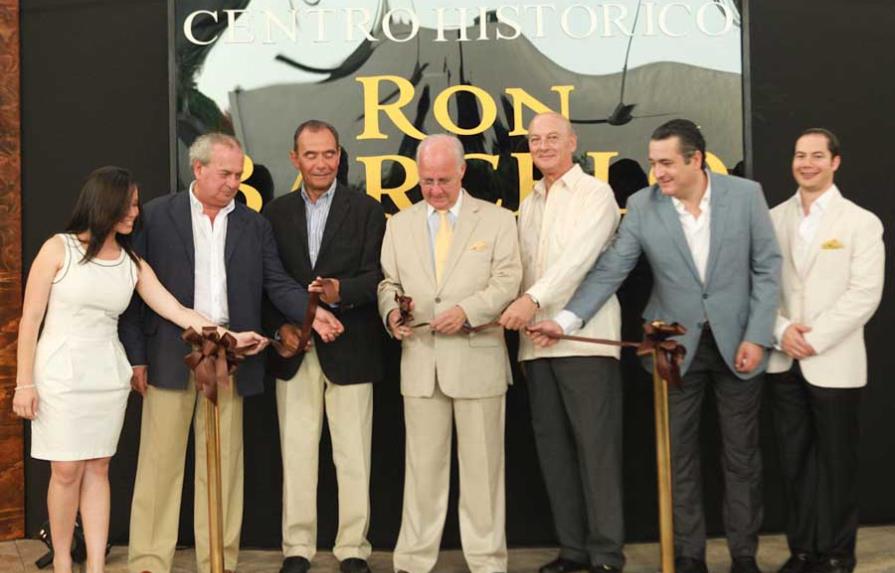 Ron Barceló inaugura Centro Histórico en San Pedro
