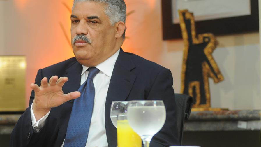 Miguel Vargas viaja a Nueva York