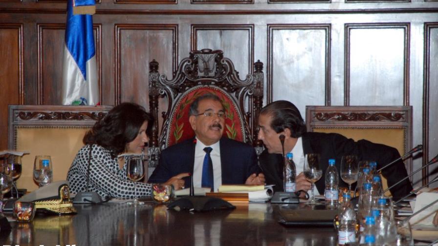 Danilo llega temprano a Palacio y es puntual en todas las actividades