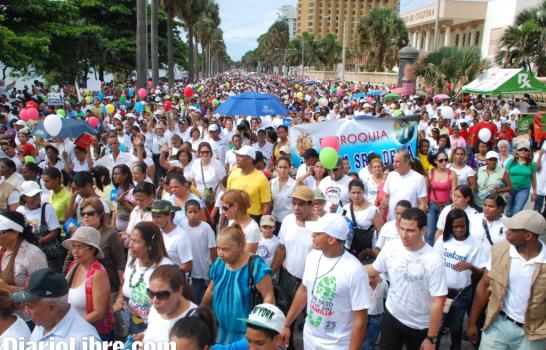Miles de católicos marchan a favor de la familia