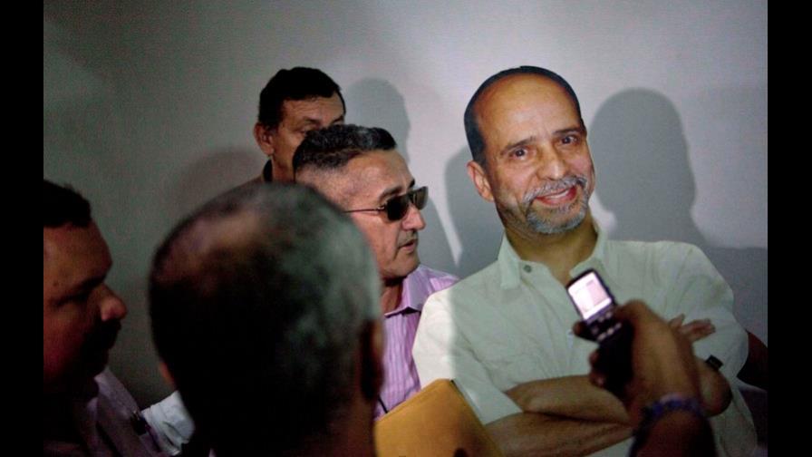 Uno de los líderes de las FARC seguirá preso en EEU, dice funcionario