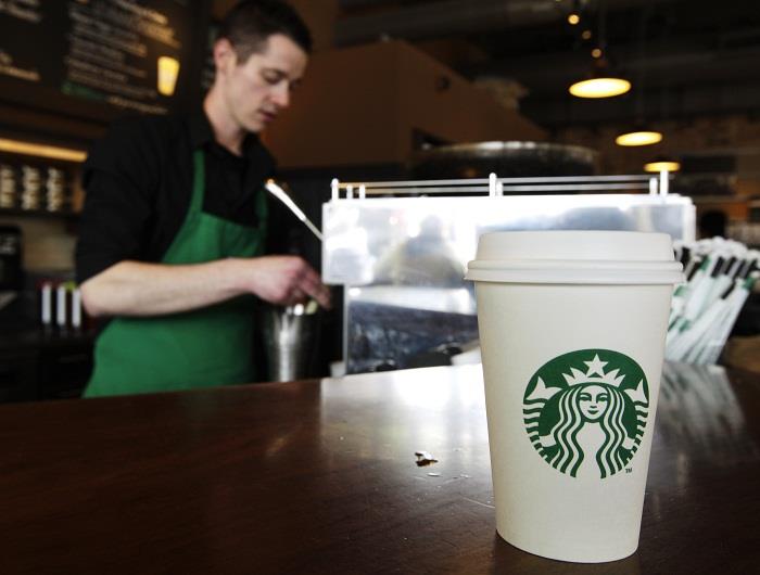 Starbucks ha saltado con sus vasos de café a la palestra política en Washington