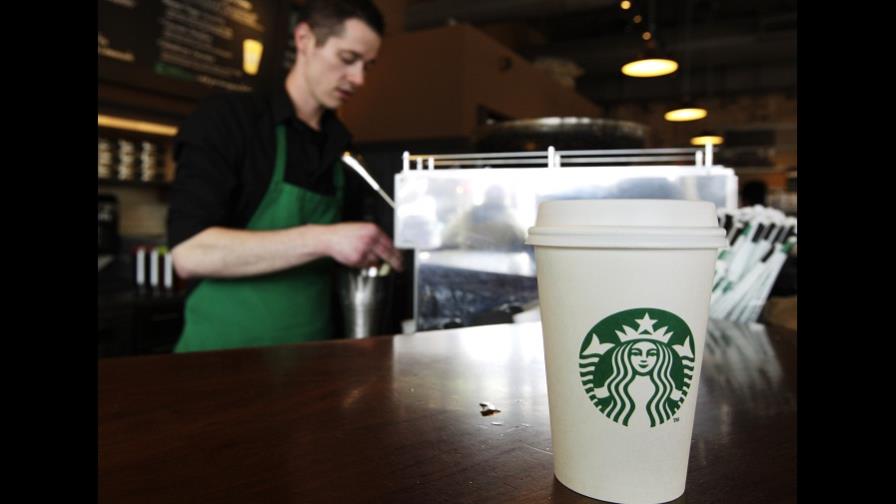 Starbucks ha saltado con sus vasos de café a la palestra política en Washington