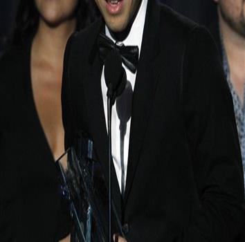 Prince Royce y Don Omar arrasan en Premios Billboard