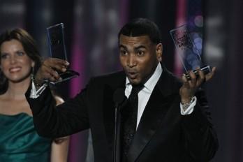 Prince Royce y Don Omar arrasan en Premios Billboard