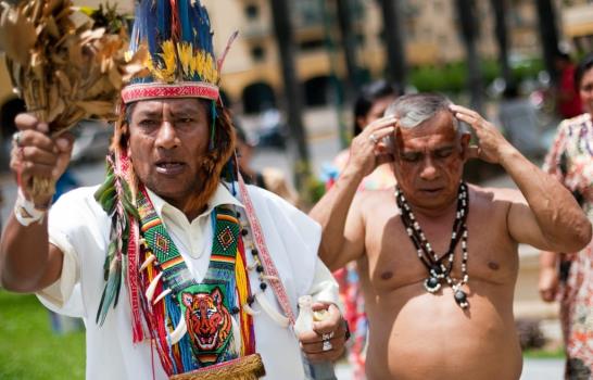Chamanes piden a espíritus ancestrales por salud de Chávez
