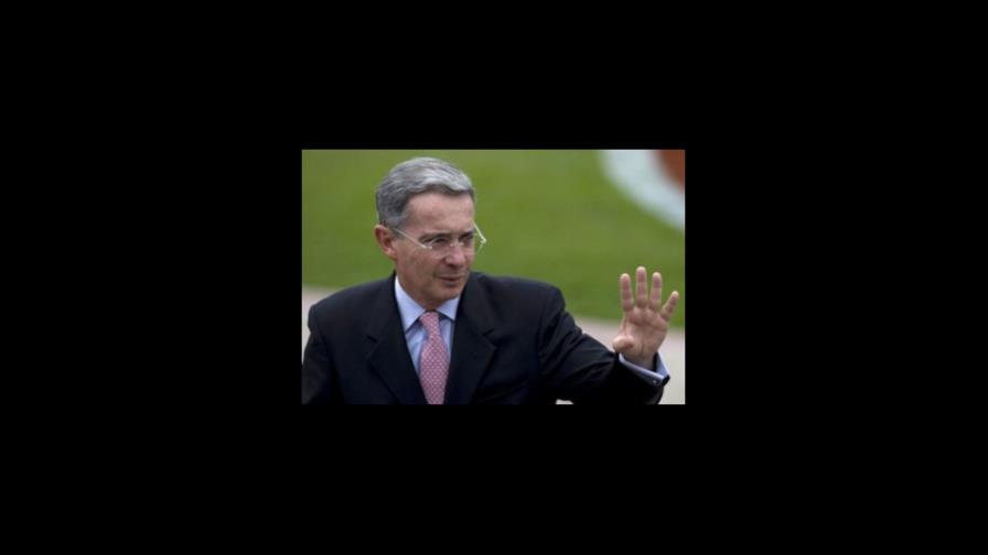 Uribe dice que dictadura de Venezuela lo acusa de urdir atentado de Bogotá