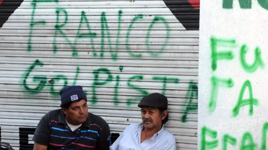 Los paraguayos, entre la indiferencia y la resignación ante la crisis política Los paraguayos, entre la indiferencia y la resignación ante la crisis política