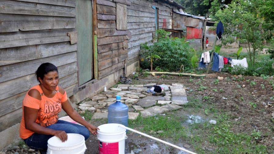Dos semanas sin agua en zona sur Santiago