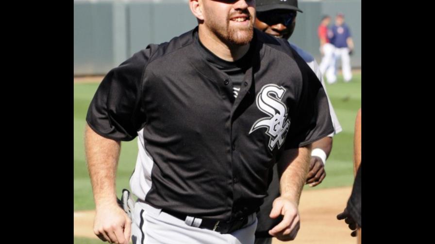 Abuchean a Obama por chiste de Youkilis