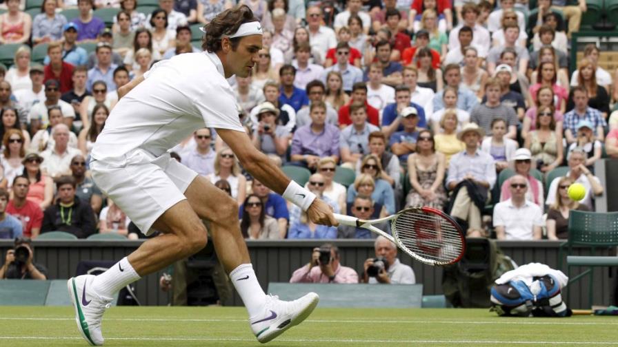 Federer barre a Fognini y pasa a tercera ronda en Wimbledon