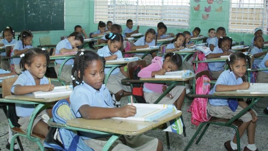 Estudios revelan Programa Solidaridad reduce deserción escolar y analfabetismo