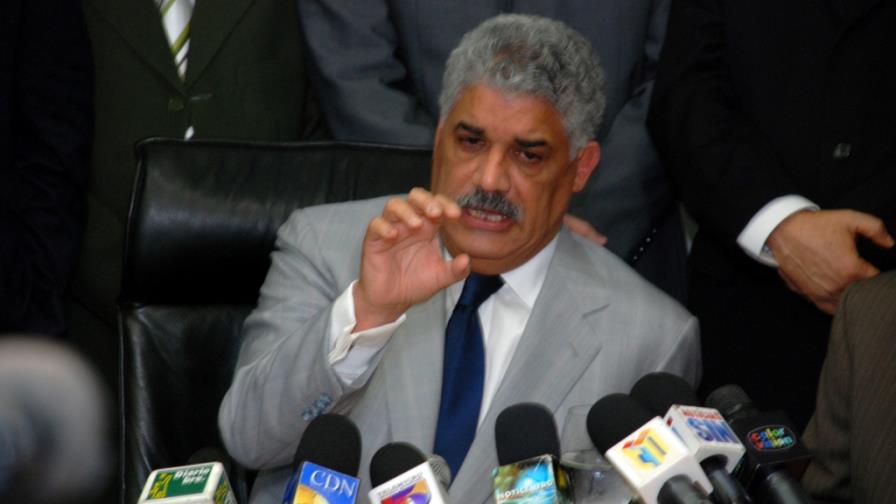 Miguel Vargas favorece un diálogo para superar conflicto en PRD