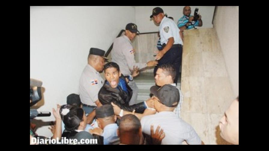 Omega es trasladado a cárcel de San Pedro de Macorís Omega es trasladado a cárcel de San Pedro de Macorís