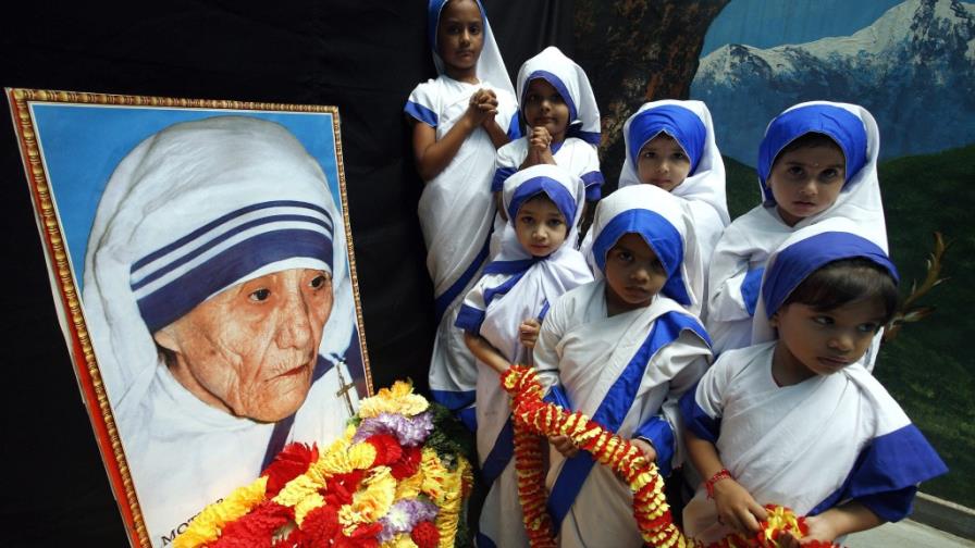 Celebran 102 años de Madre Teresa