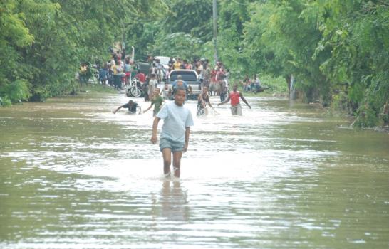 Cárcel de La Victoria se inunda; presos en la segunda planta