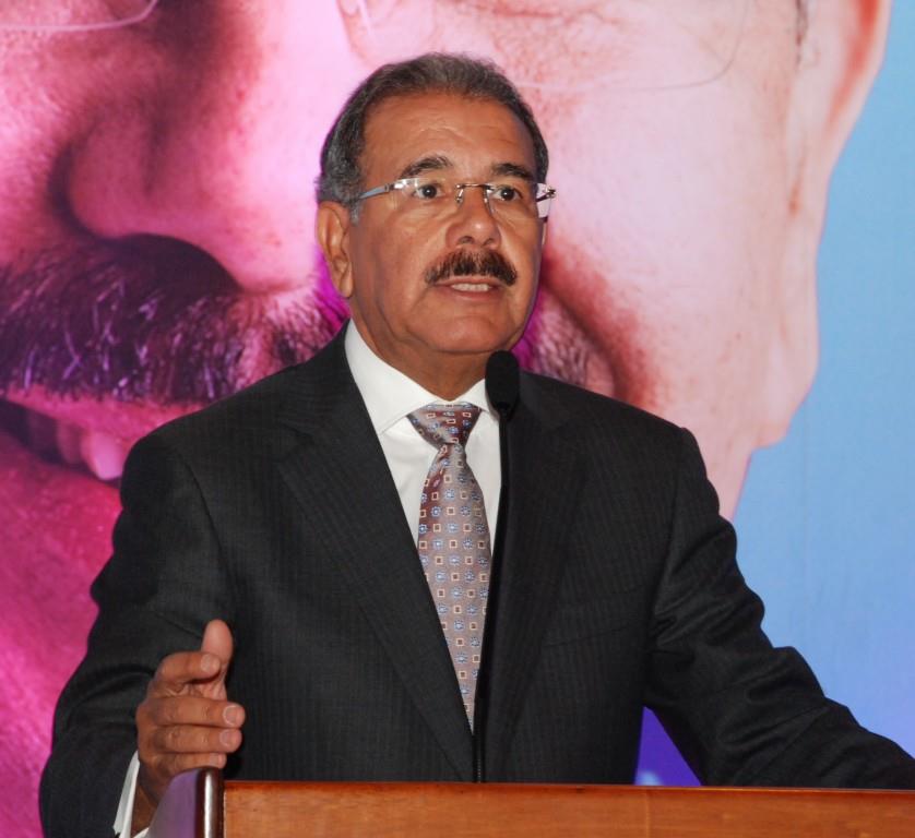 Danilo Medina dice que resolver la crisis eléctrica es fundamental