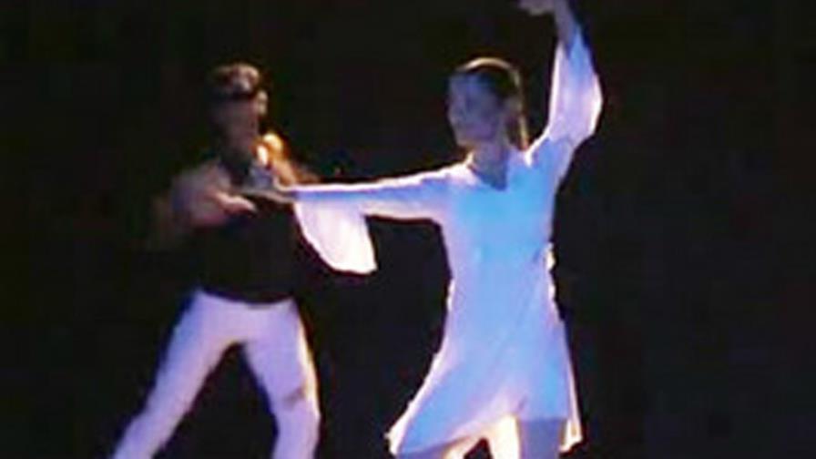 La bailarina dominicana Soraya Franco lleva el merengue a la India