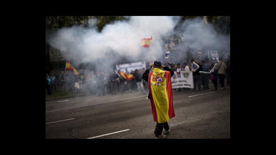 Policía española protesta pérdida de bono navideño