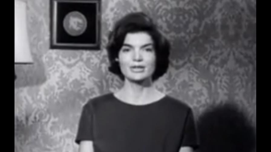 Y Jackie Kennedy habló en español